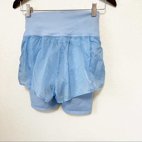 Alo Yoga SMALL High-Waist Circuit Short - Marina size XS - Picture 4 of 13